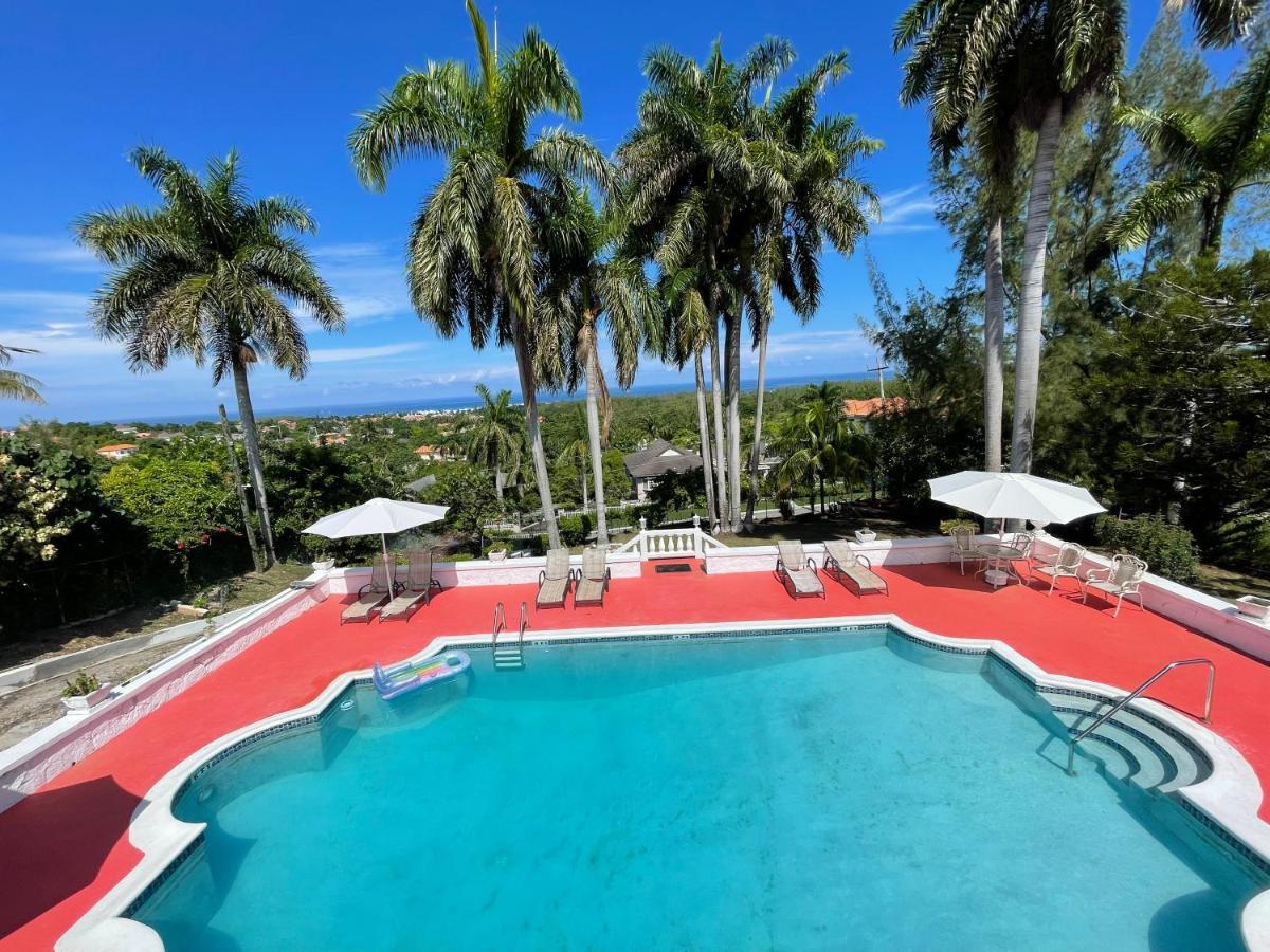 The Lodge @ Peaceful Palms 蒙特哥贝 外观 照片
